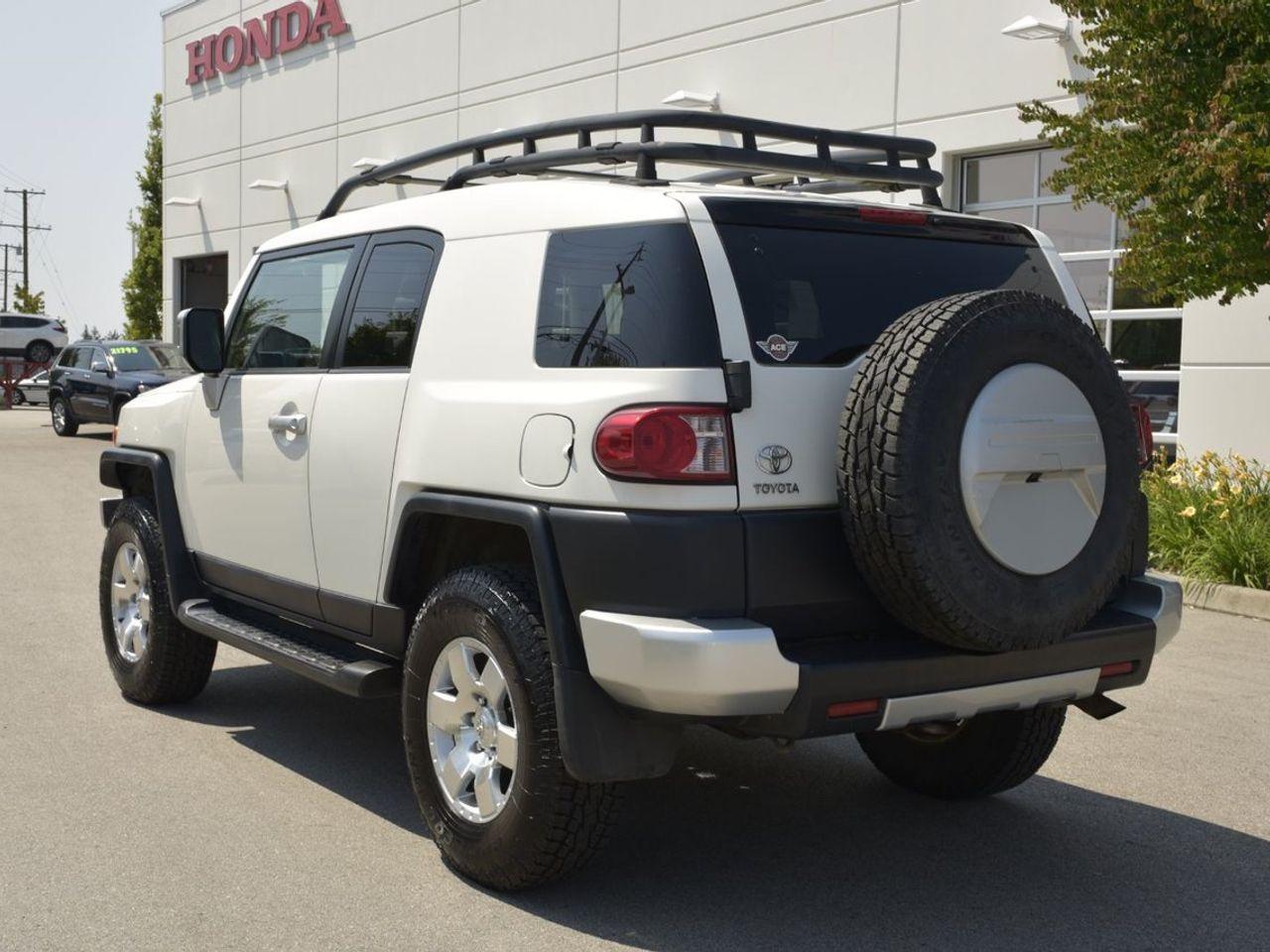 2010 Toyota FJ Cruiser Base-3