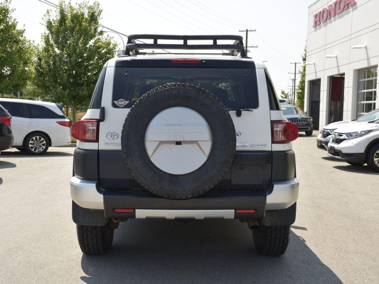 2010 Toyota FJ Cruiser Base-4