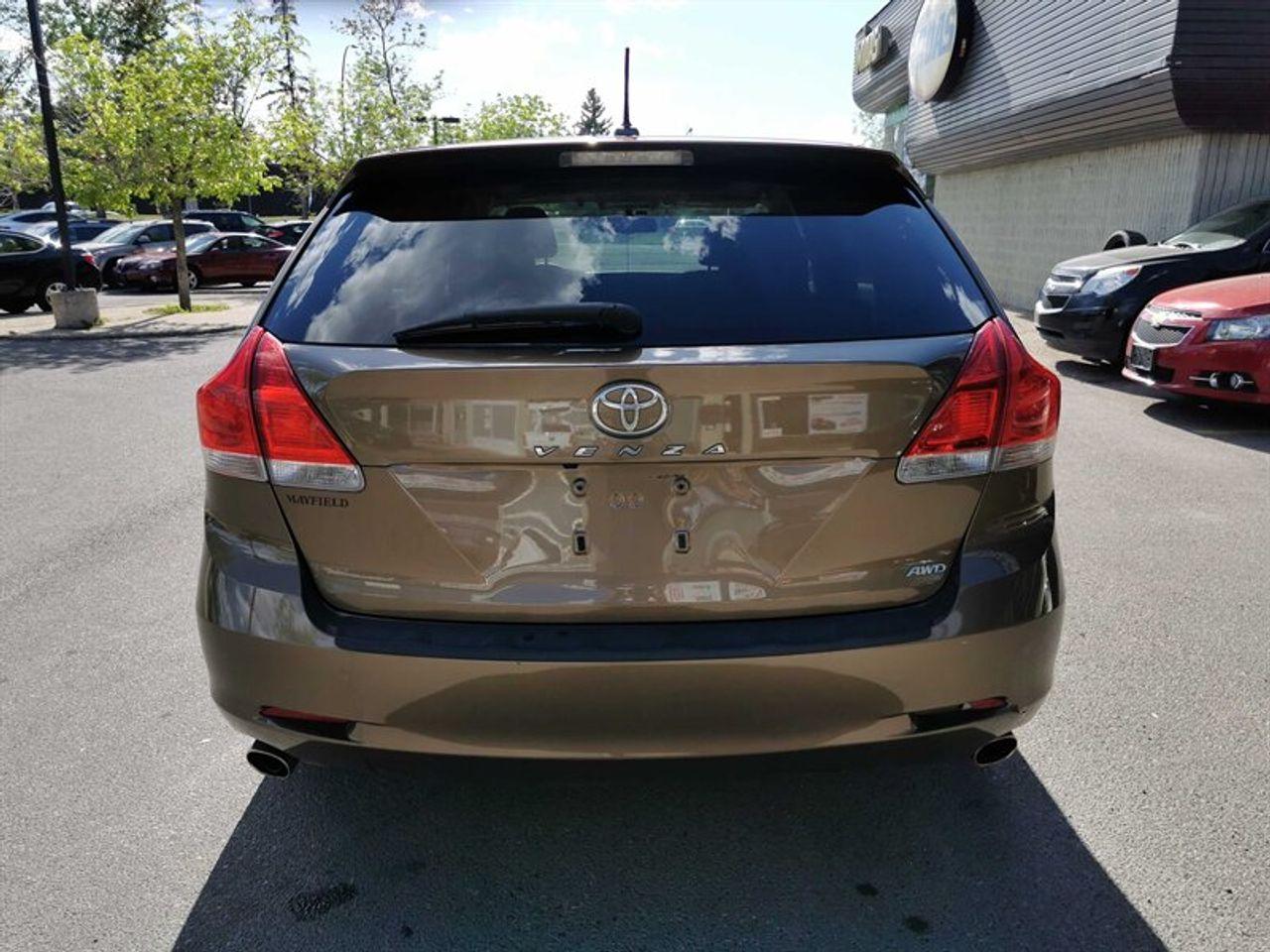 2010 Toyota Venza Base-2