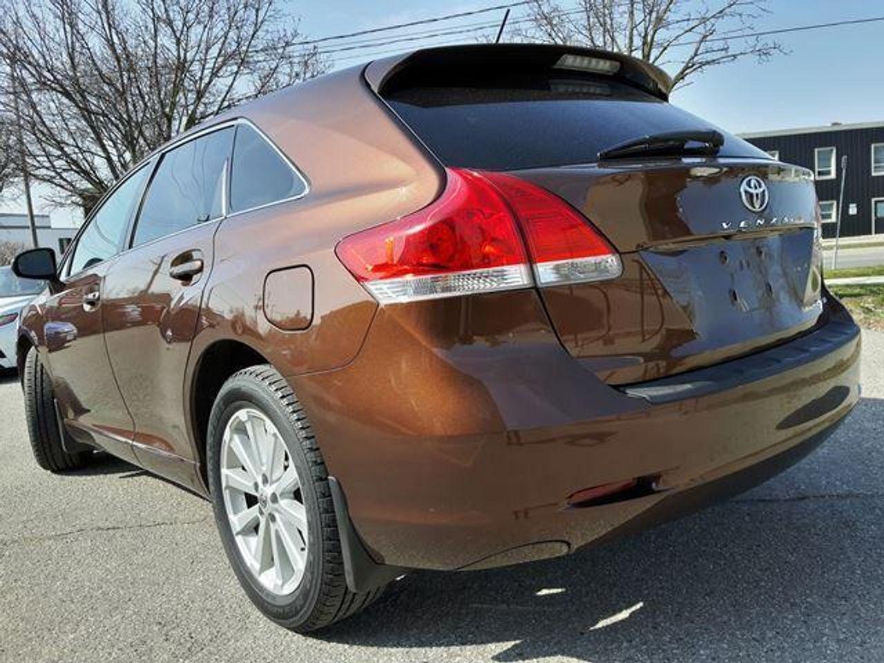 2010 Toyota Venza Base-2