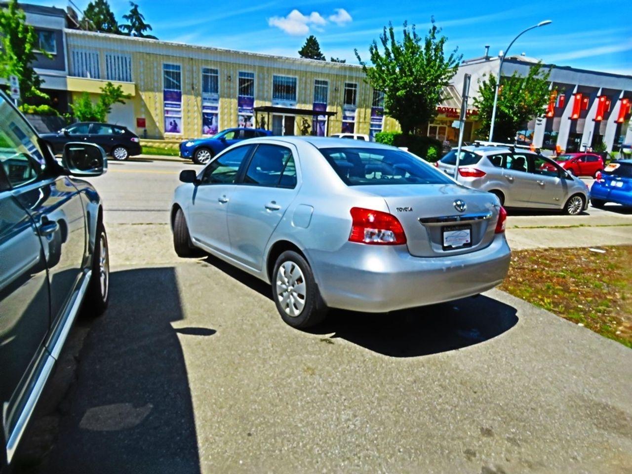 2010 Toyota Yaris -3