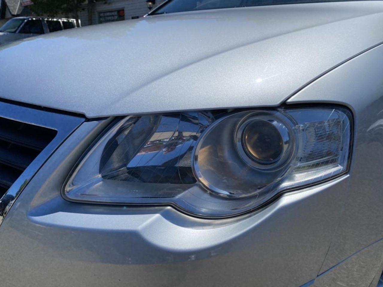 2010 Volkswagen Passat -1