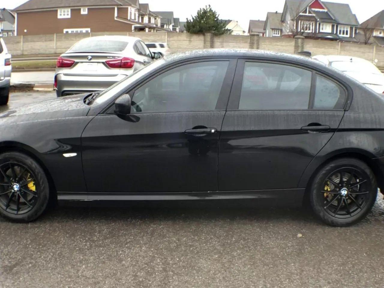 2011 BMW 3-Series 323i-4