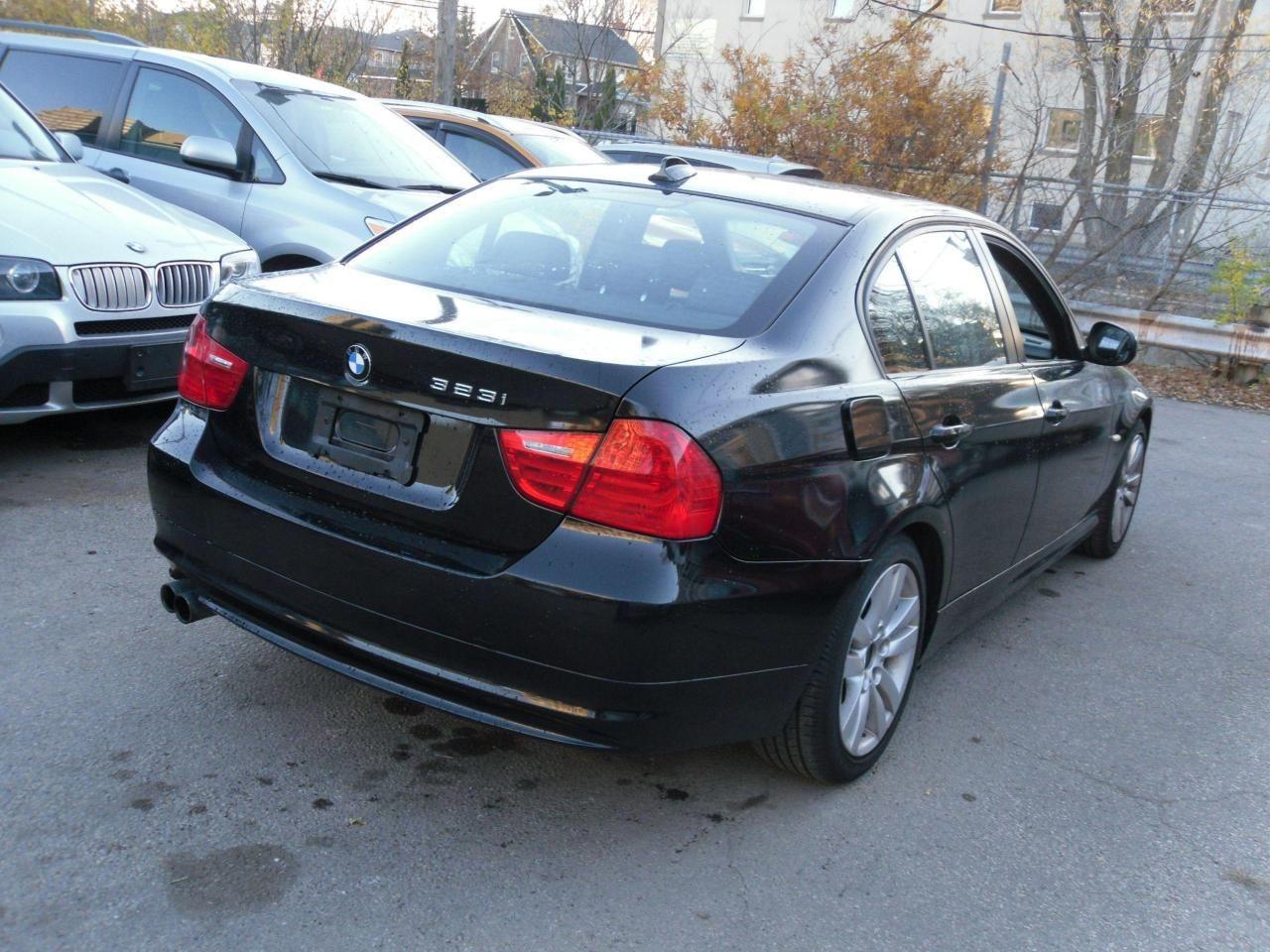 2011 BMW 3-Series 323i-2