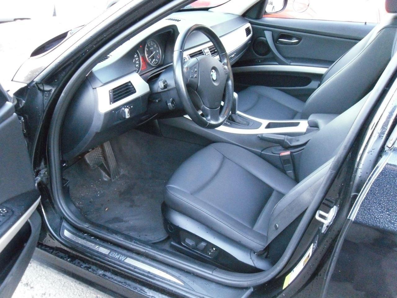 2011 BMW 3-Series 323i-4