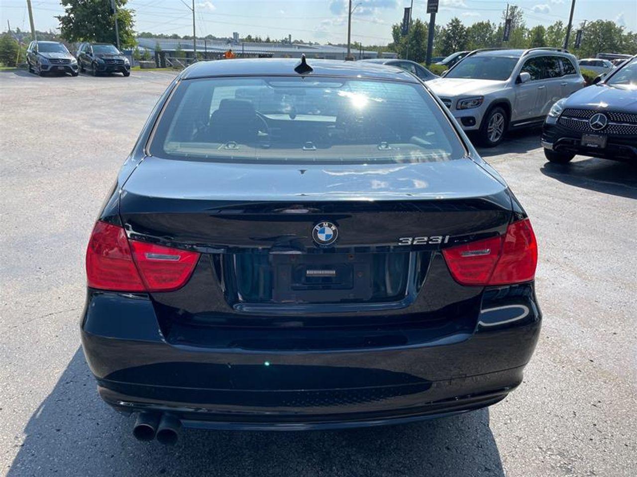 2011 BMW 3-Series 323i-2