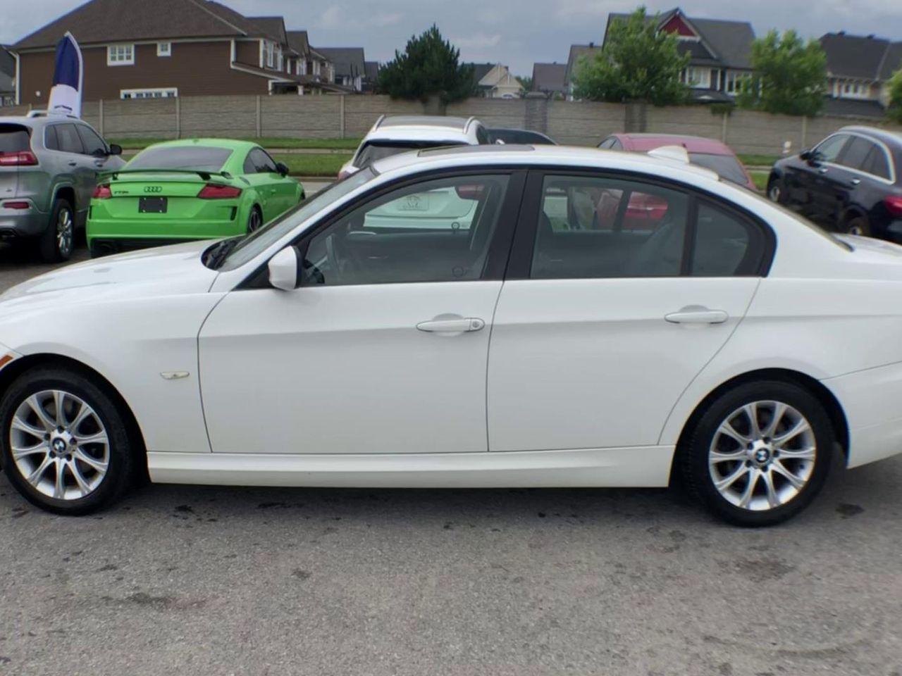 2011 BMW 3-Series 323i-4