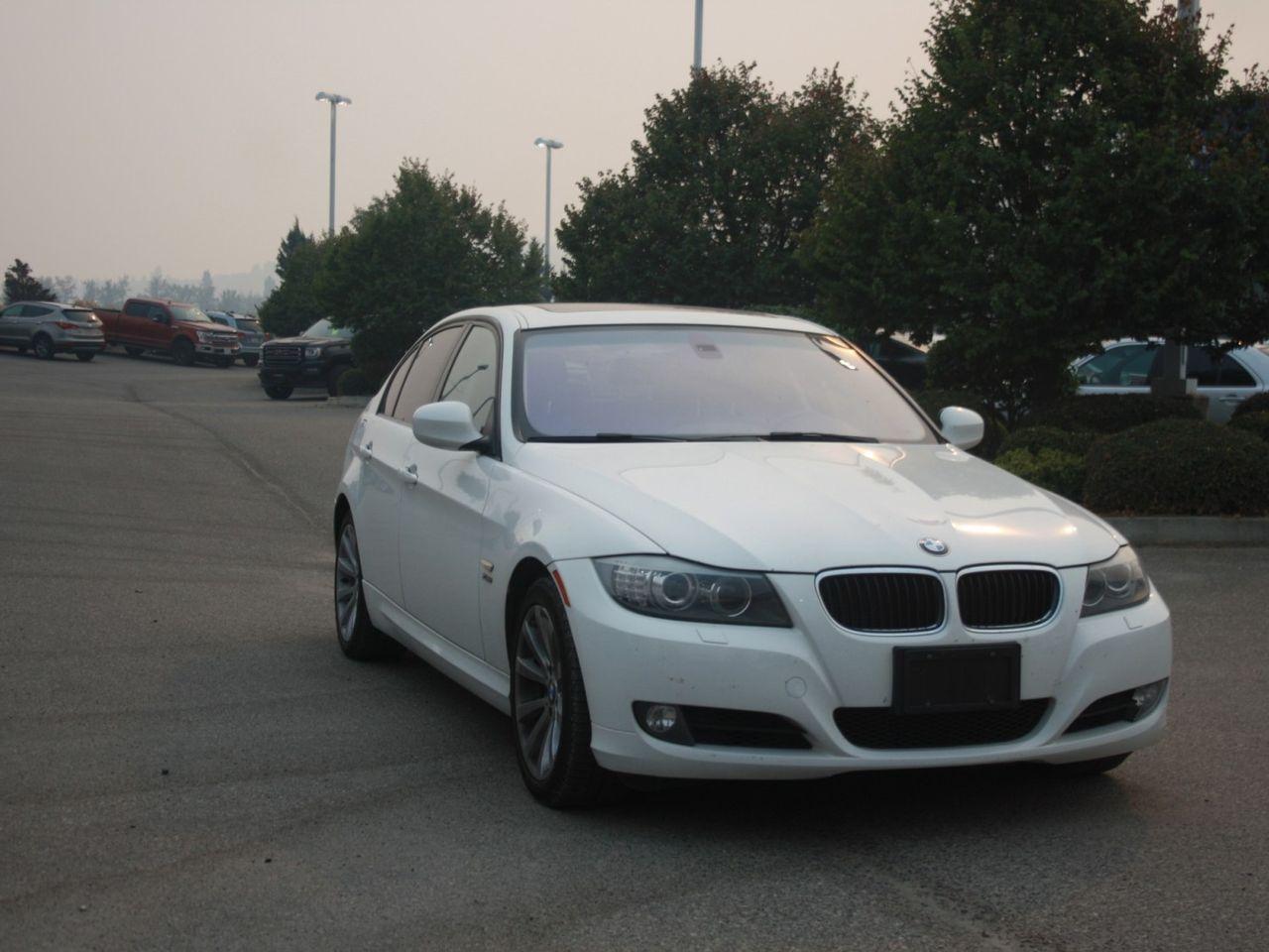 2011 BMW 3-Series 328i xDrive-0