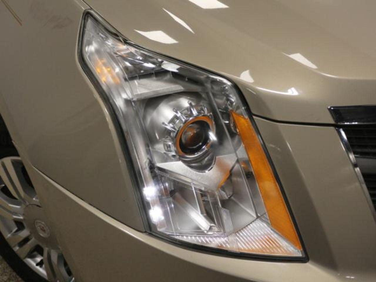 2011 Cadillac SRX Luxury-2