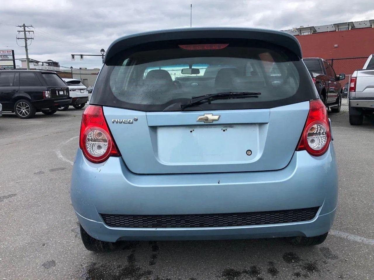 2011 Chevrolet Aveo5 LS-4