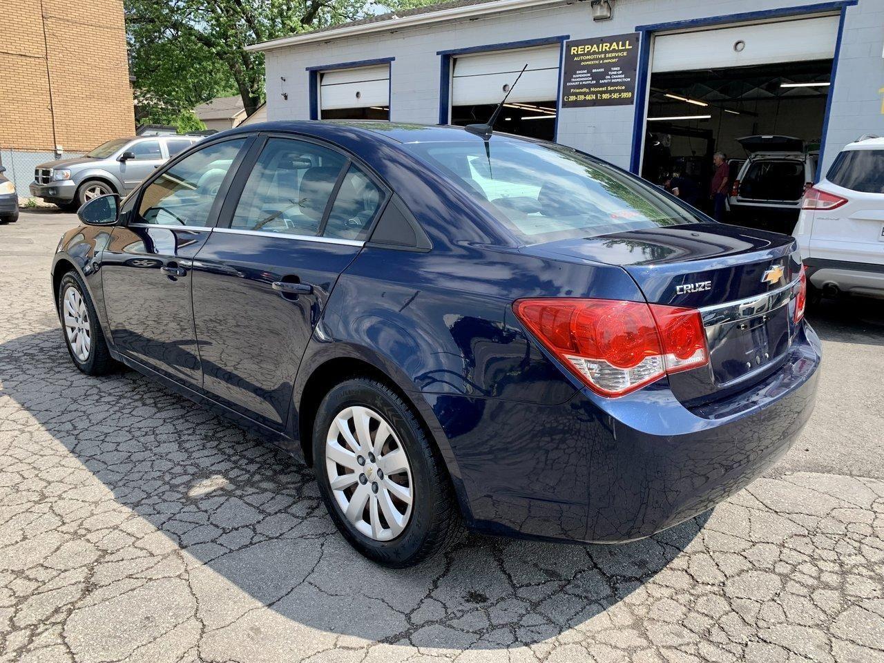 2011 Chevrolet Cruze 1LT-2