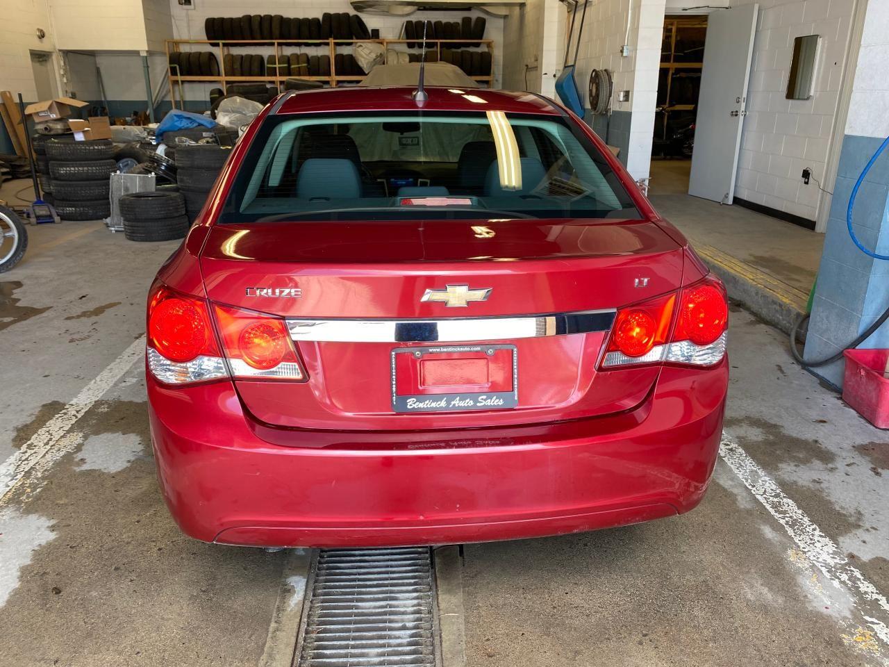 2011 Chevrolet Cruze 1LT-3