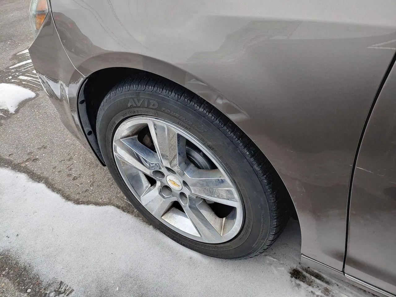 2011 Chevrolet Malibu LT2-3