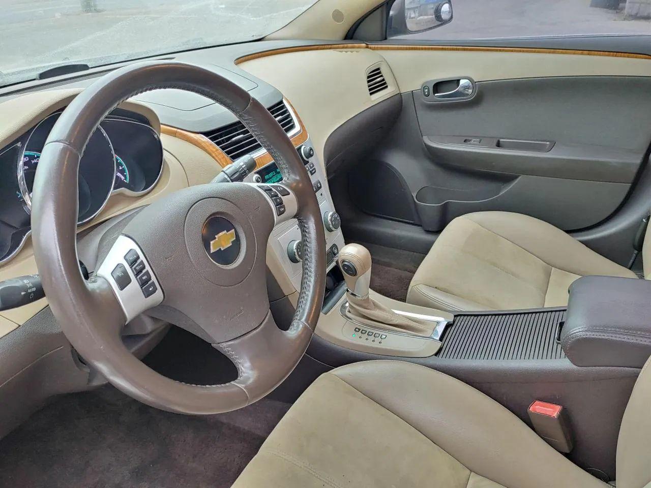 2011 Chevrolet Malibu LT2-4