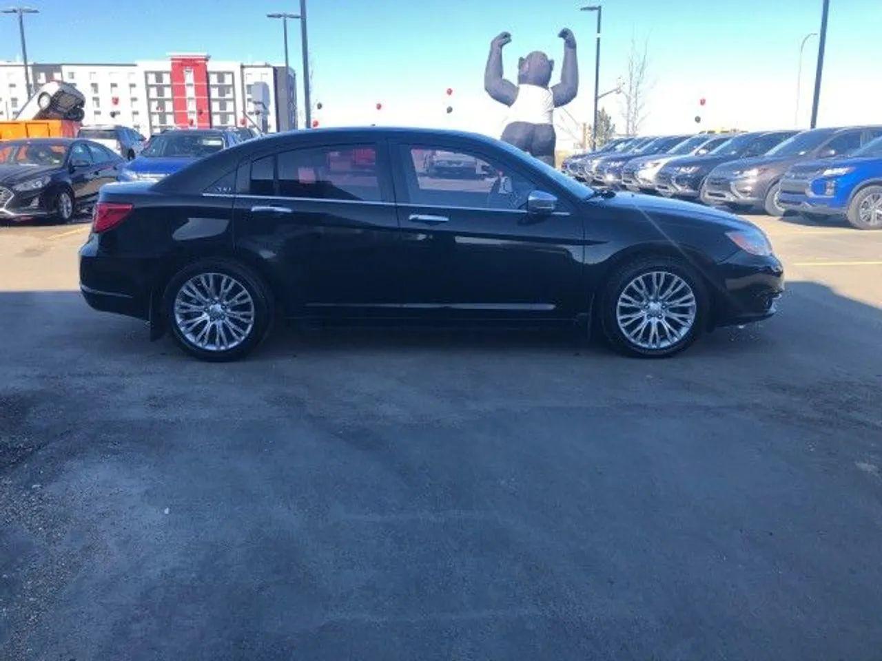 2011 Chrysler 200 Limited-3