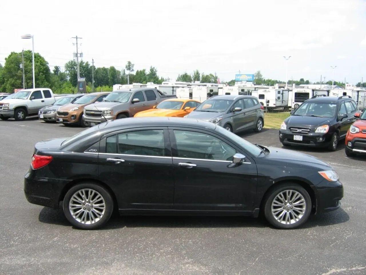 2011 Chrysler 200 Limited-3