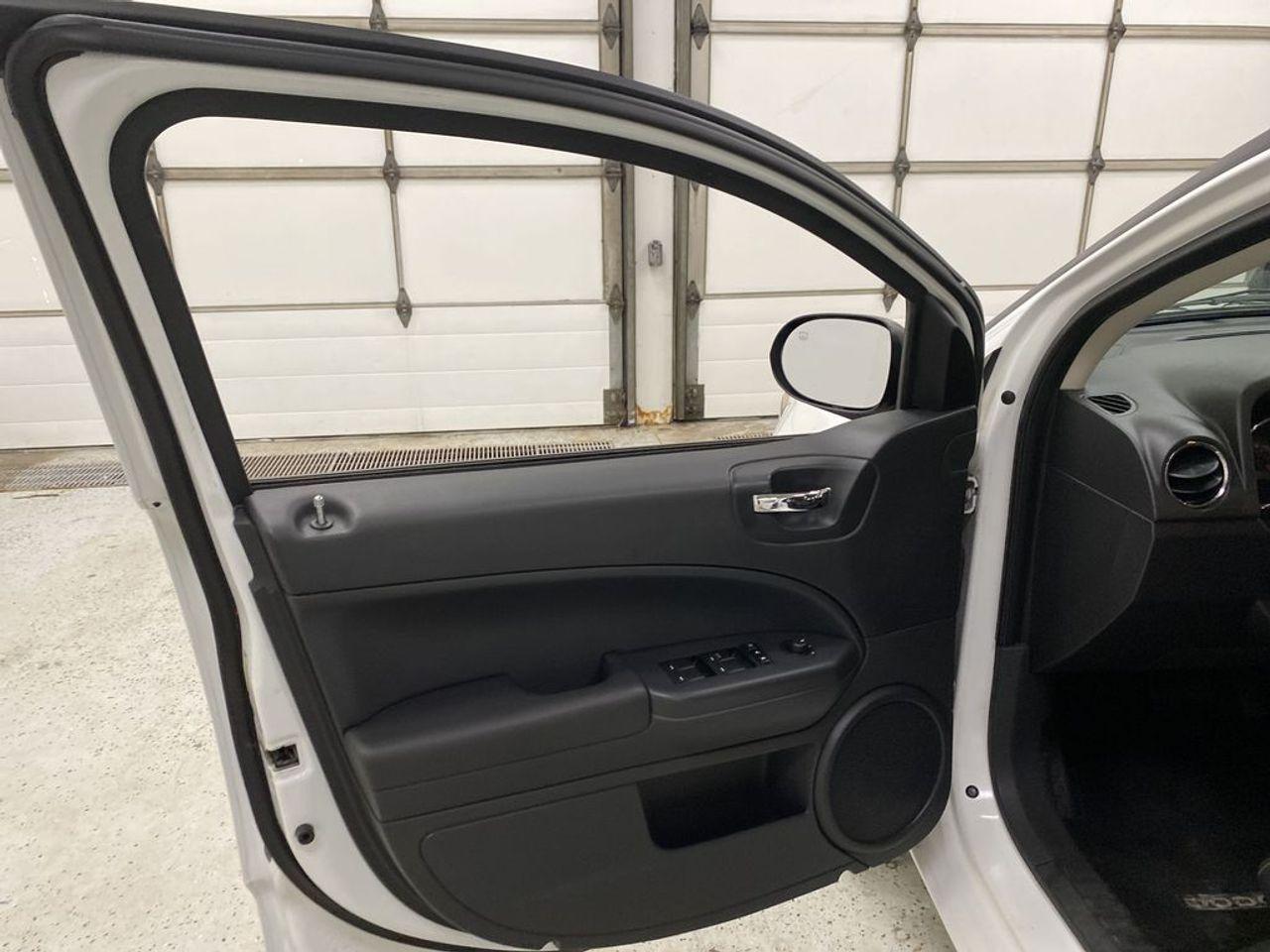 2011 Dodge Caliber Uptown-3