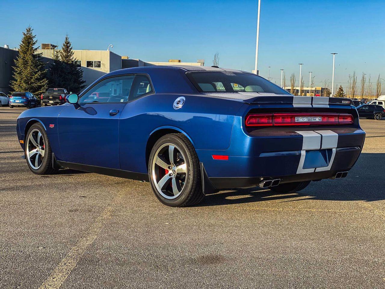 2011 Dodge Challenger Srt8-2