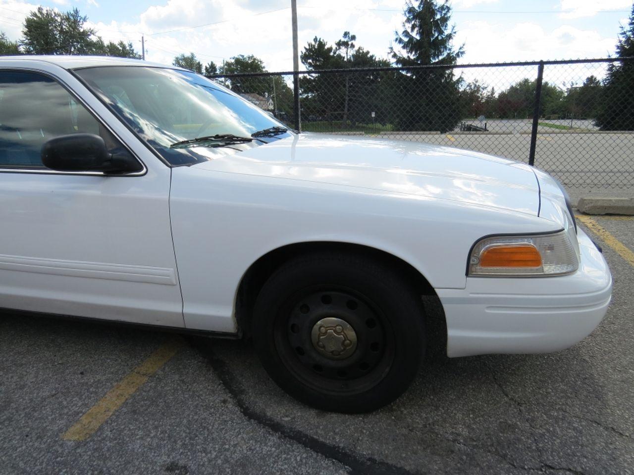 2011 Ford Crown Victoria -2