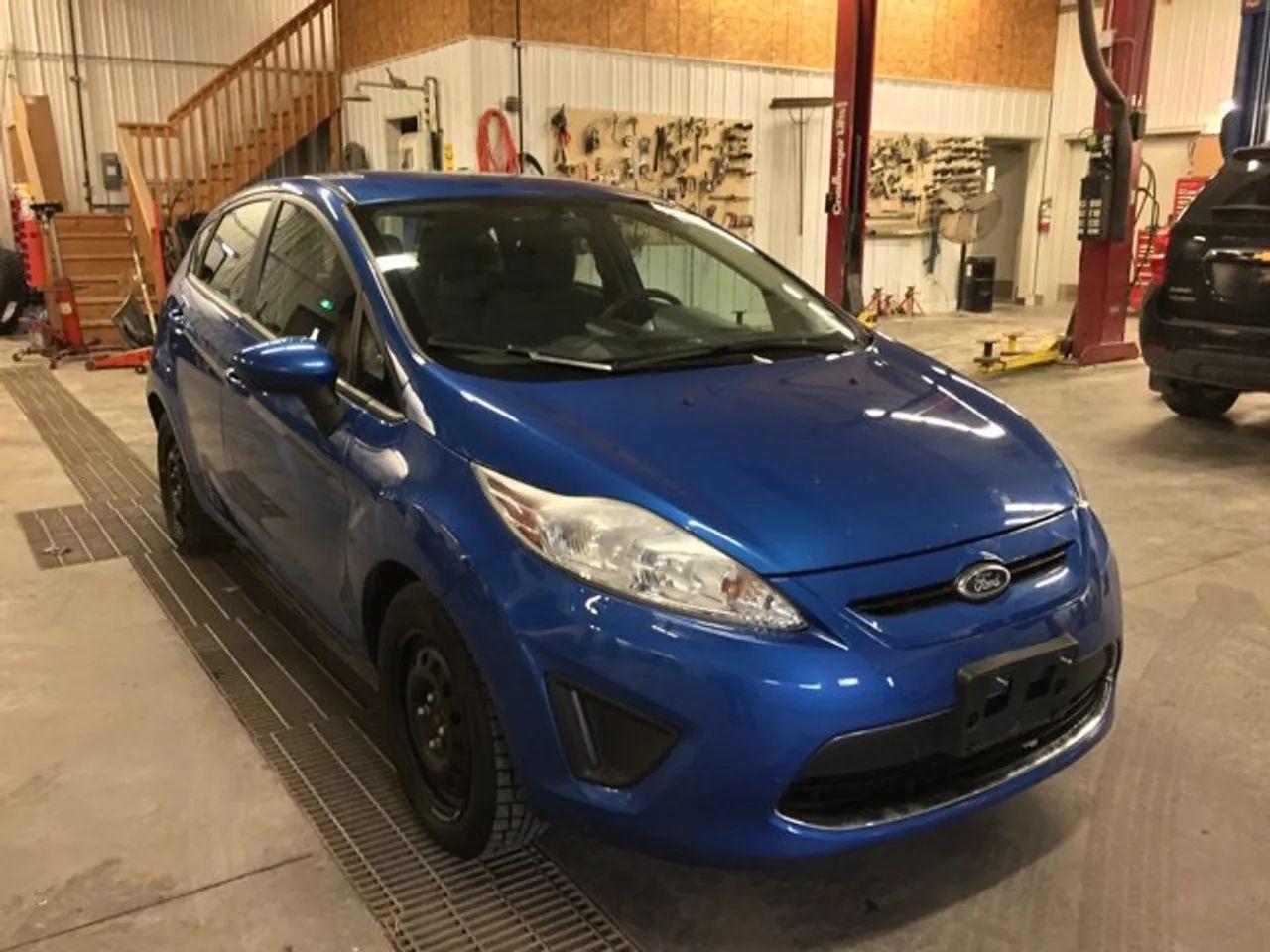 2011 Ford Fiesta SE-3