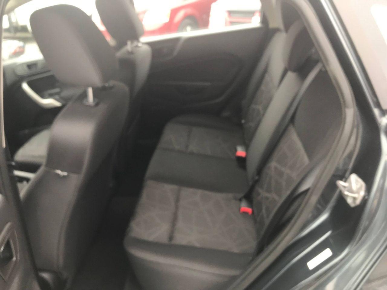 2011 Ford Fiesta SE-3