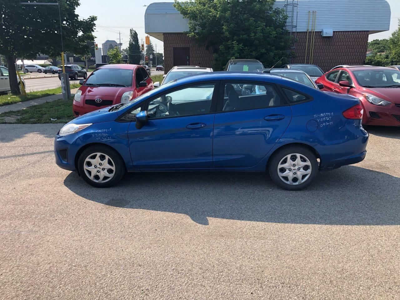 2011 Ford Fiesta SE-2