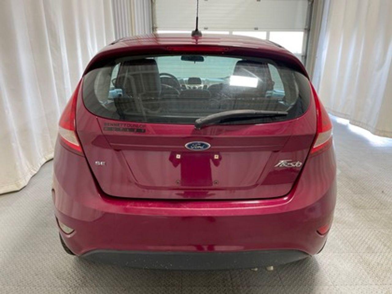 2011 Ford Fiesta SE-3