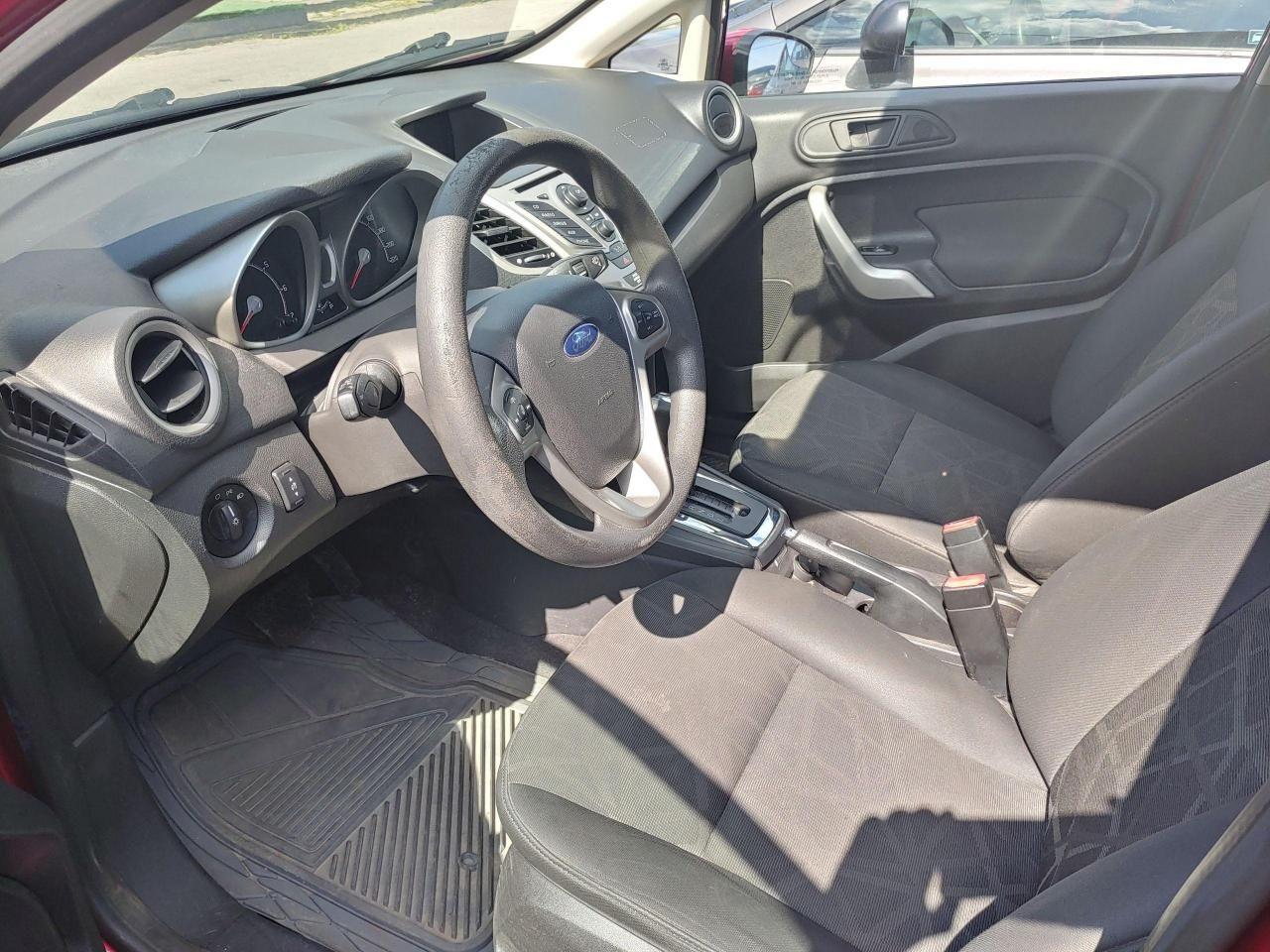 2011 Ford Fiesta SE-3