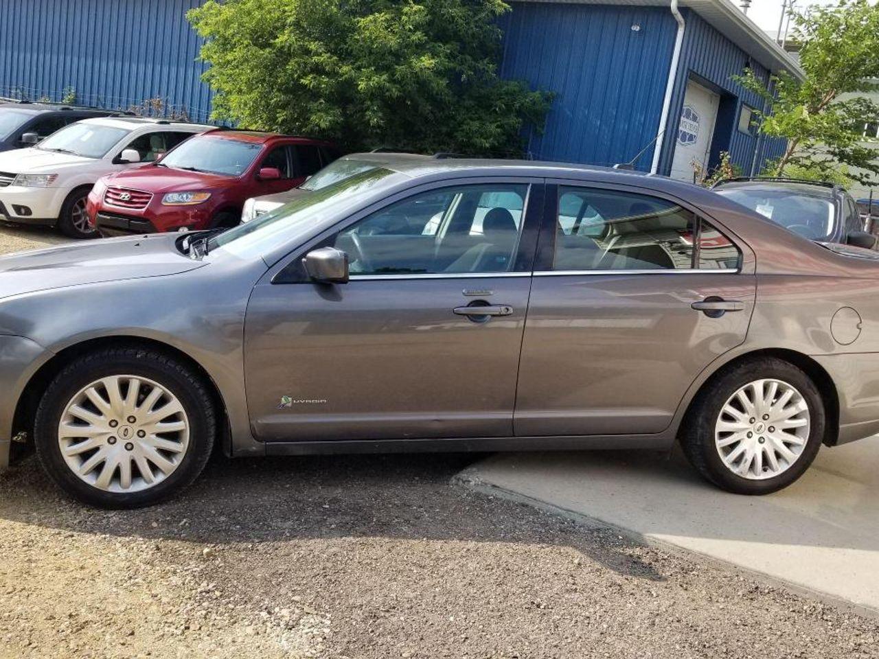 2011 Ford Fusion Hybrid -3