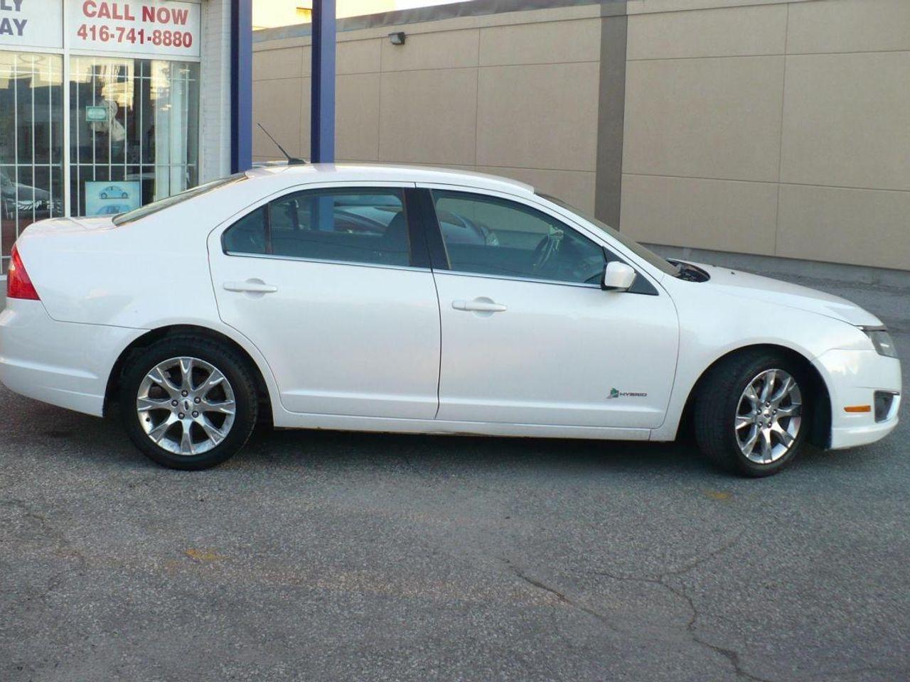 2011 Ford Fusion Hybrid -1