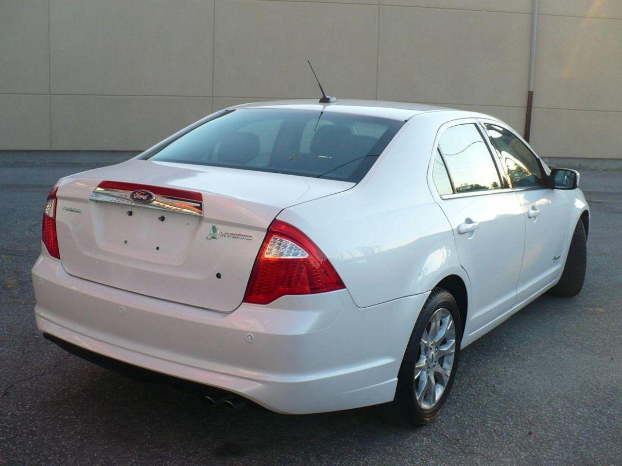 2011 Ford Fusion Hybrid -2