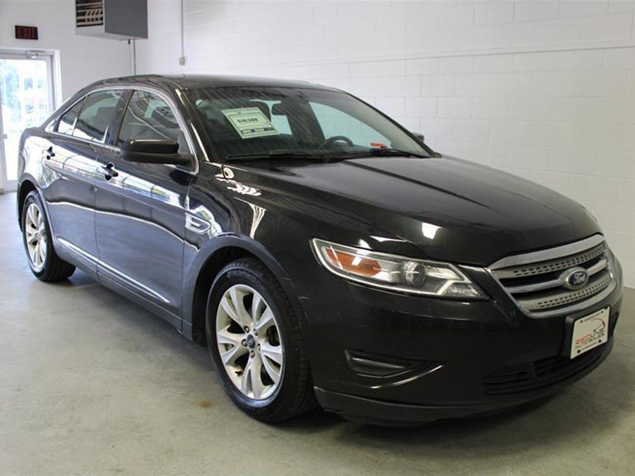 2011 Ford Taurus -2