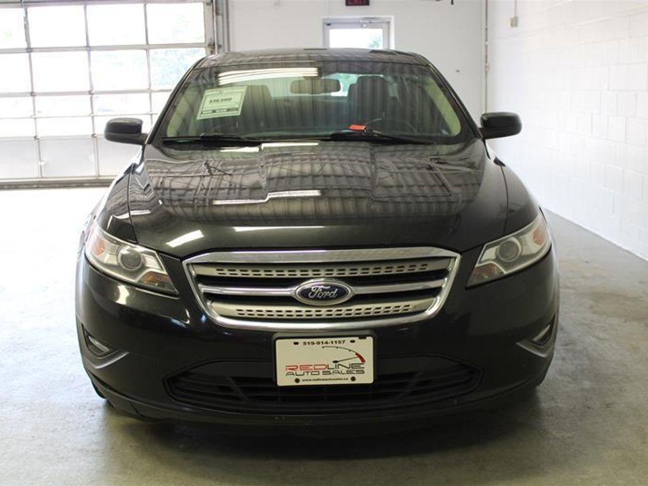 2011 Ford Taurus -3