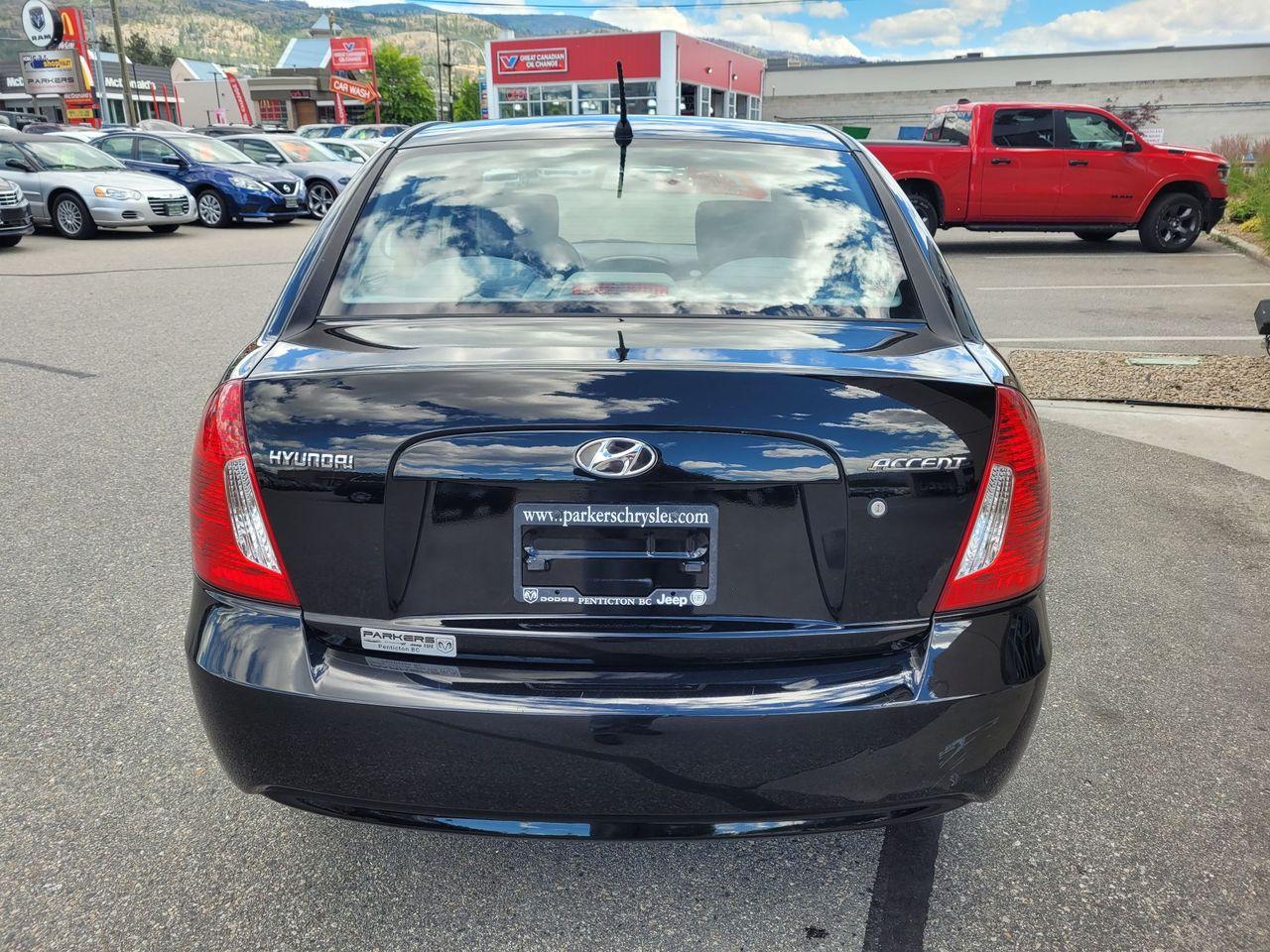 2011 Hyundai Accent GL-4