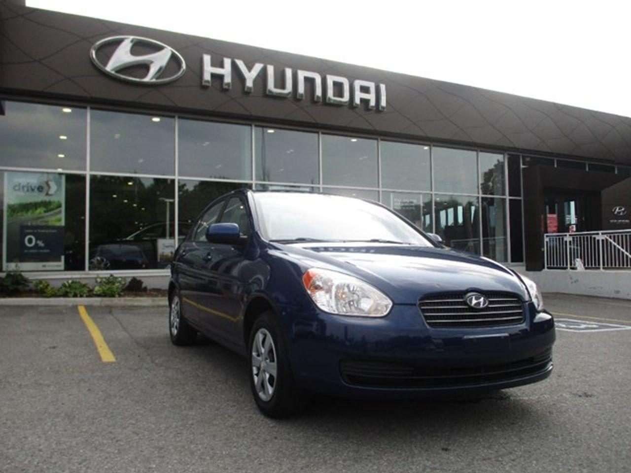 2011 Hyundai Accent GL-0