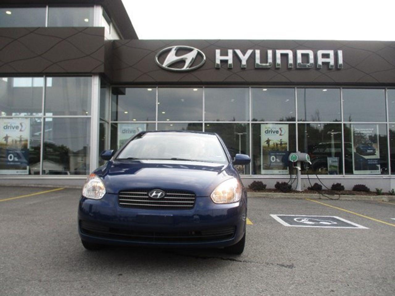 2011 Hyundai Accent GL-1