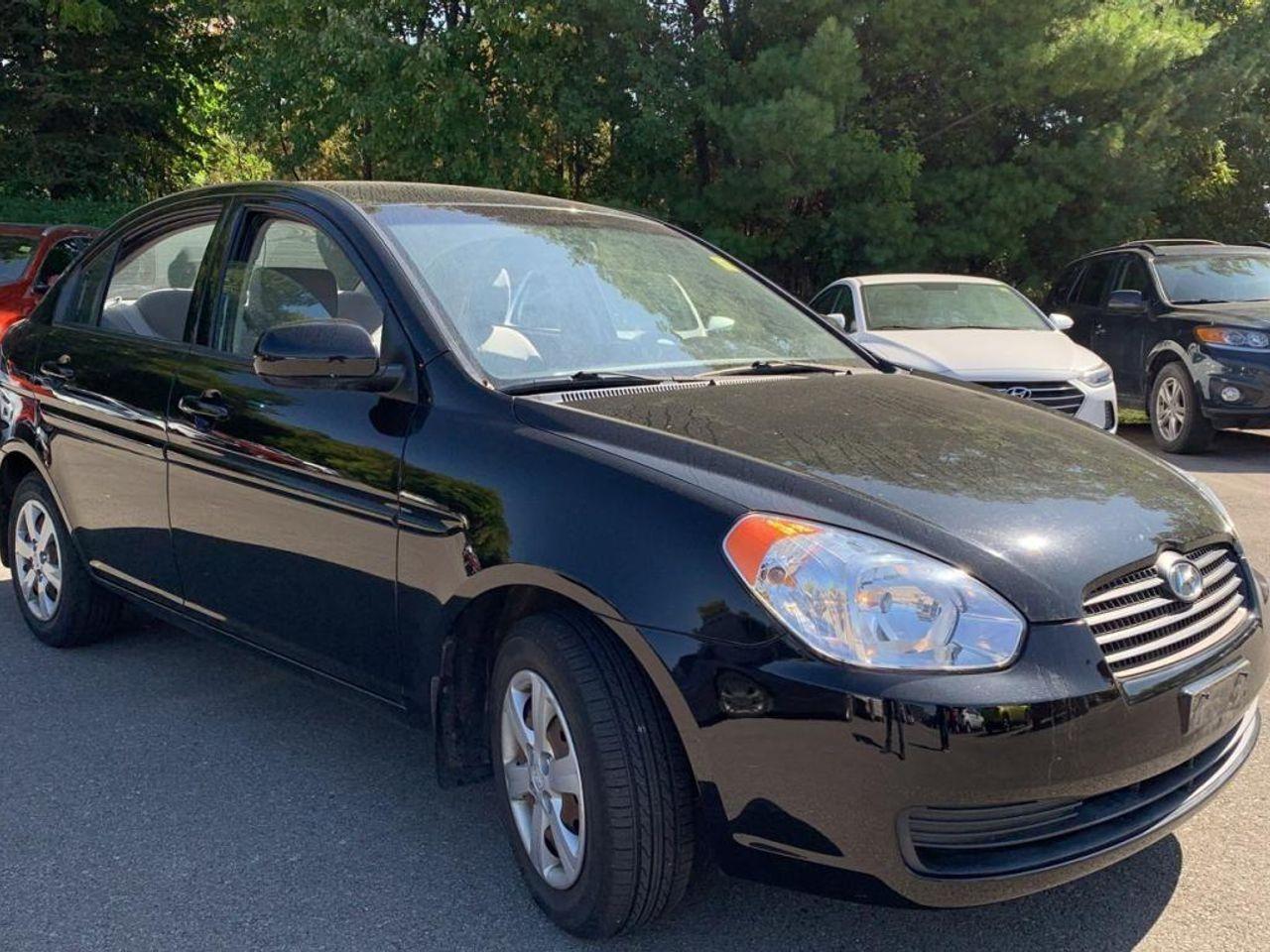 2011 Hyundai Accent GLS-2