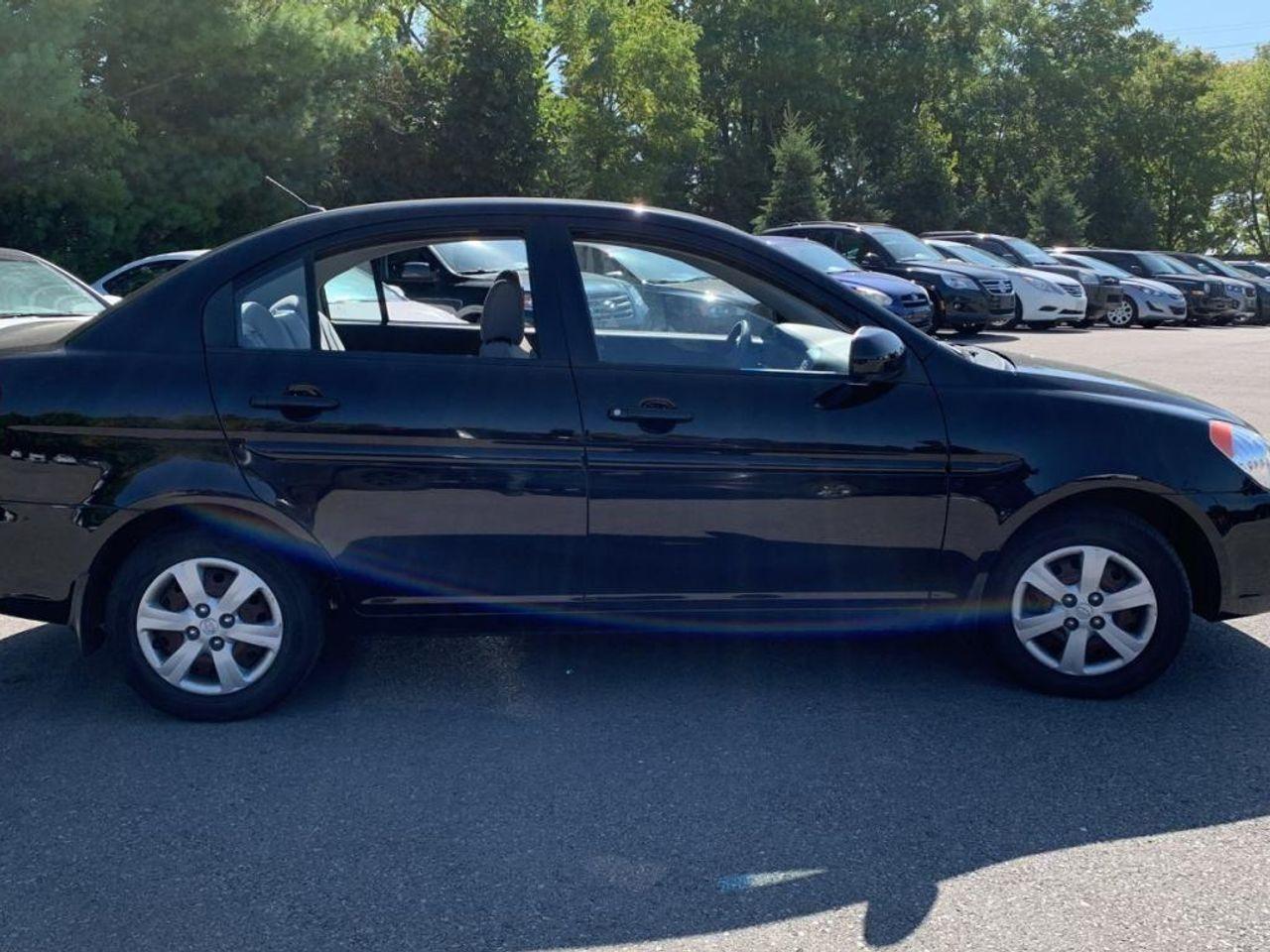 2011 Hyundai Accent GLS-3