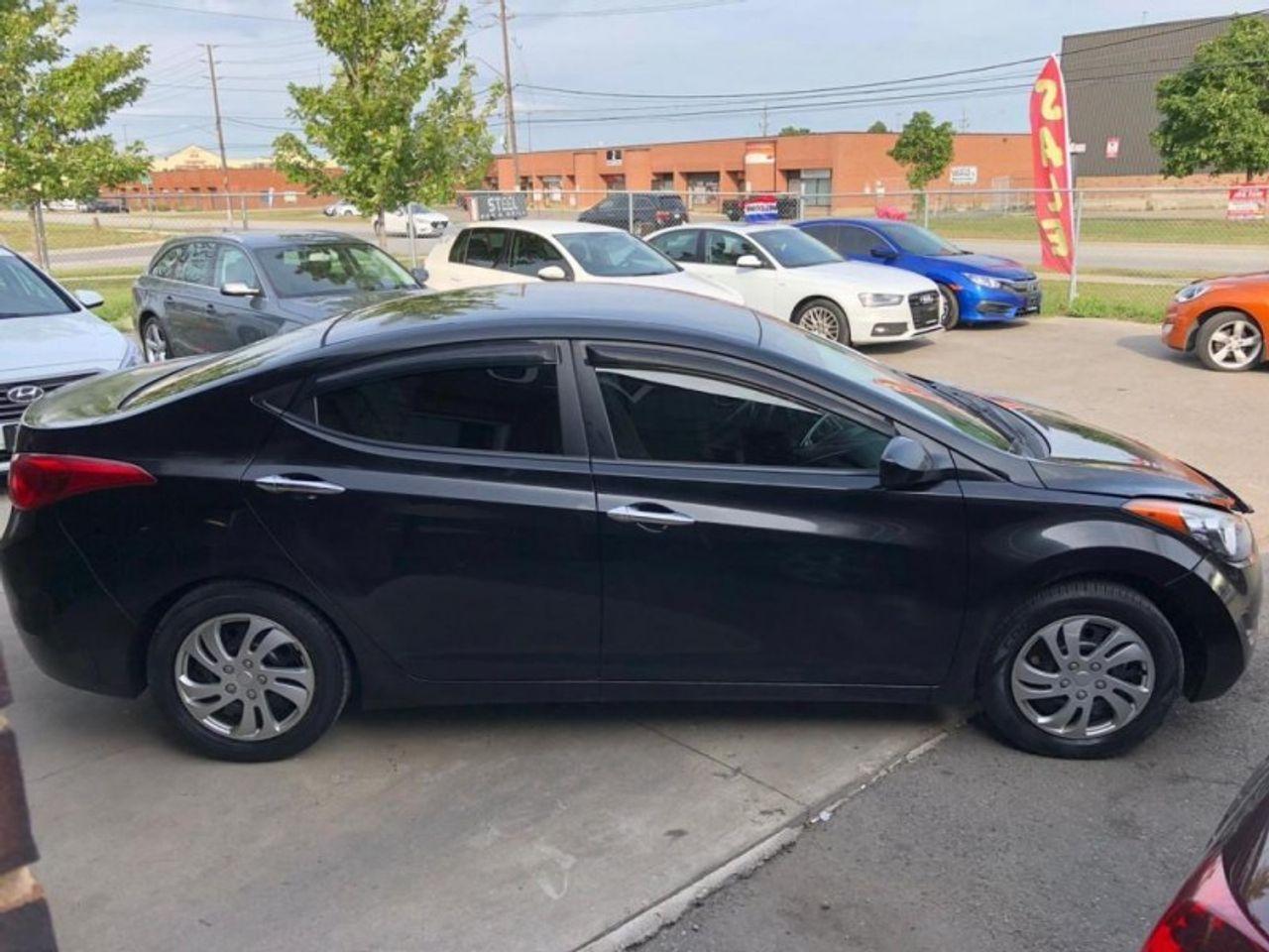 2011 Hyundai Elantra -3