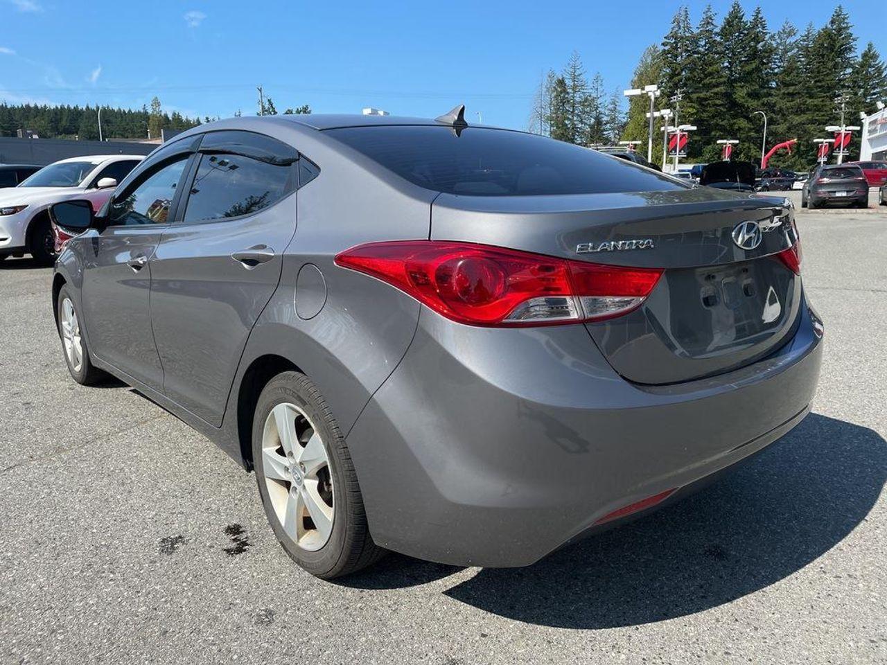 2011 Hyundai Elantra GLS-2
