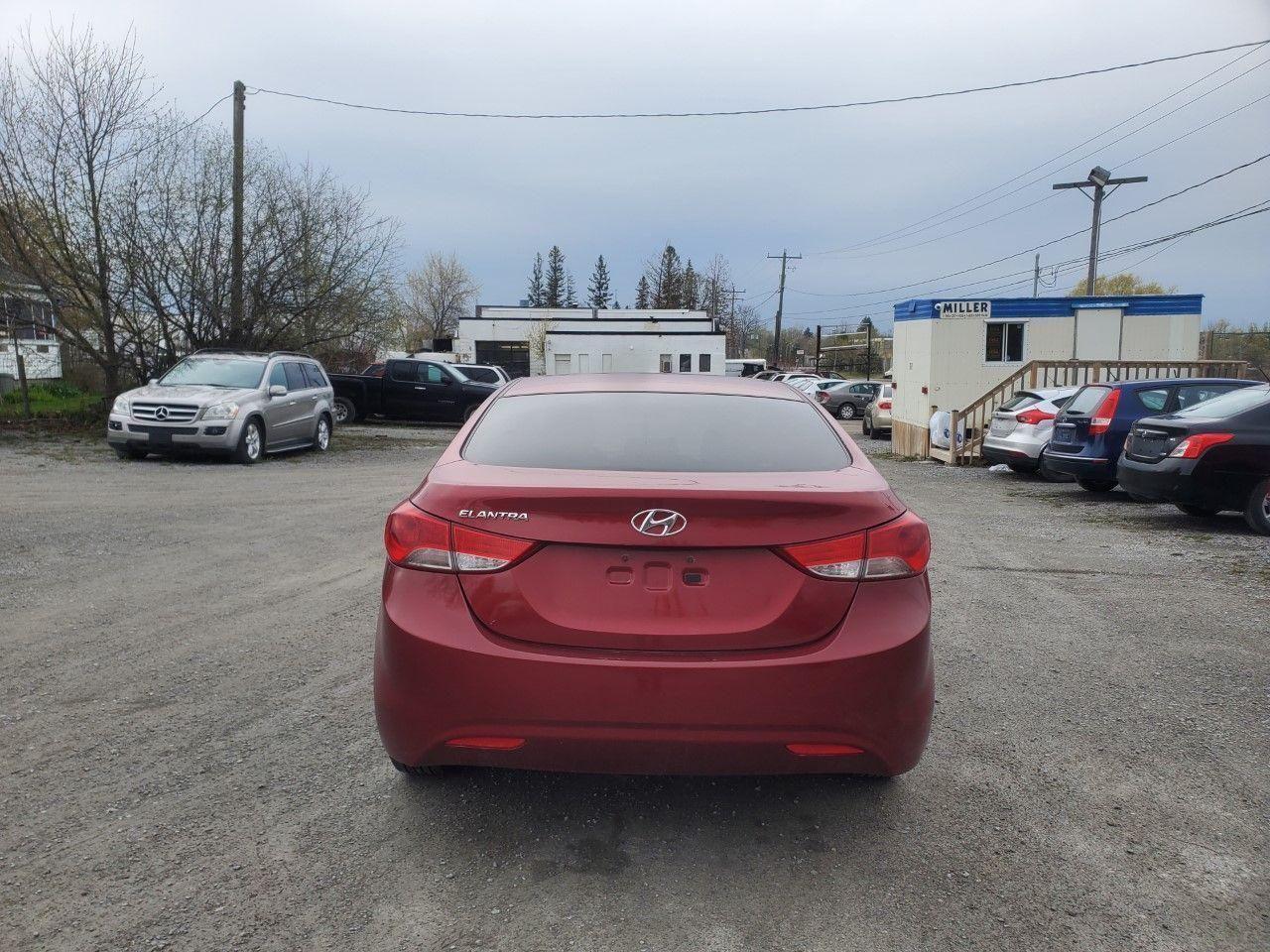 2011 Hyundai Elantra GLS-3