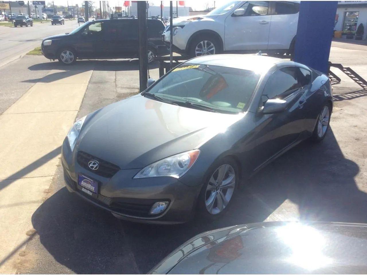2011 Hyundai Genesis -2