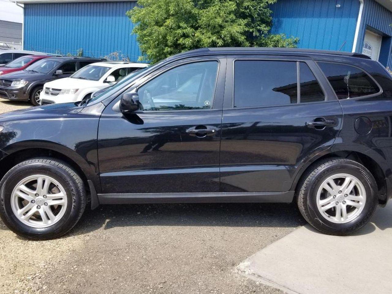 2011 Hyundai Santa Fe GL-3