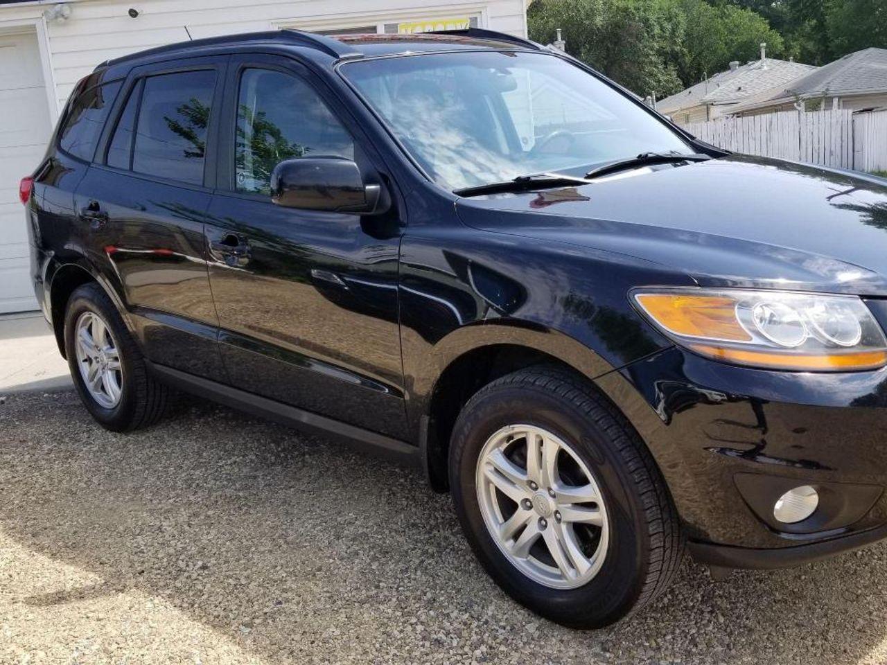 2011 Hyundai Santa Fe GL-4
