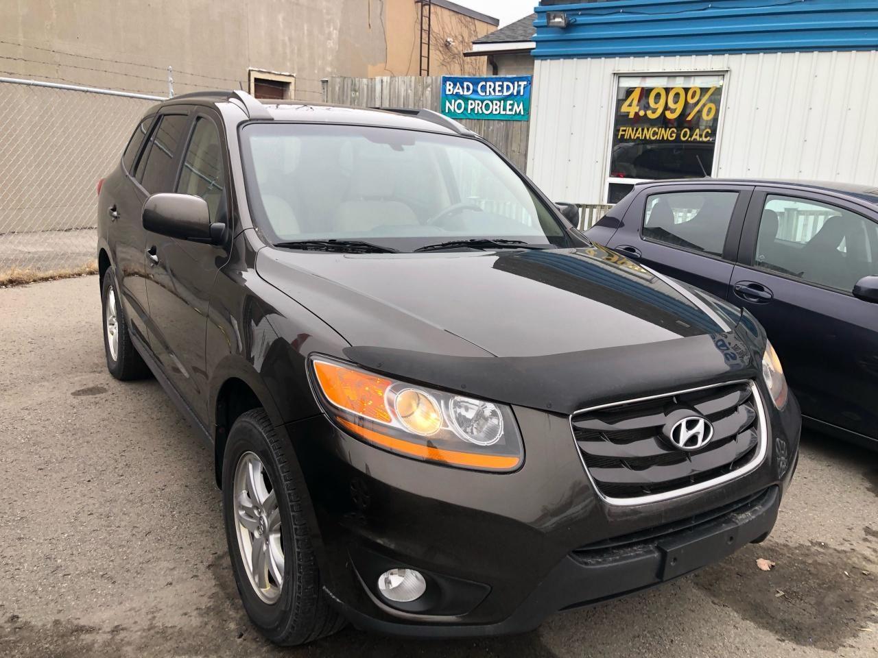 2011 Hyundai Santa Fe GL-0