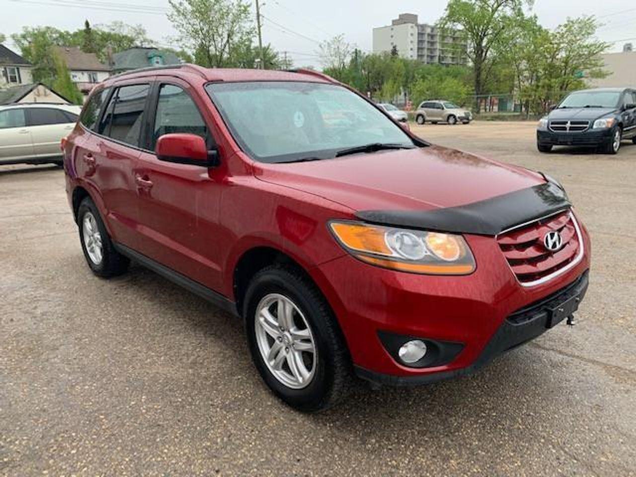 2011 Hyundai Santa Fe GL-2