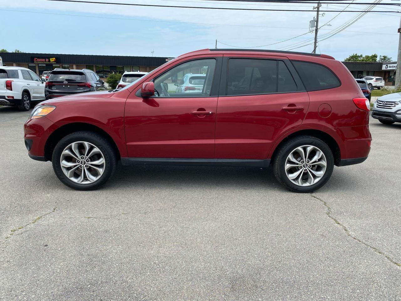 2011 Hyundai Santa Fe GL-3