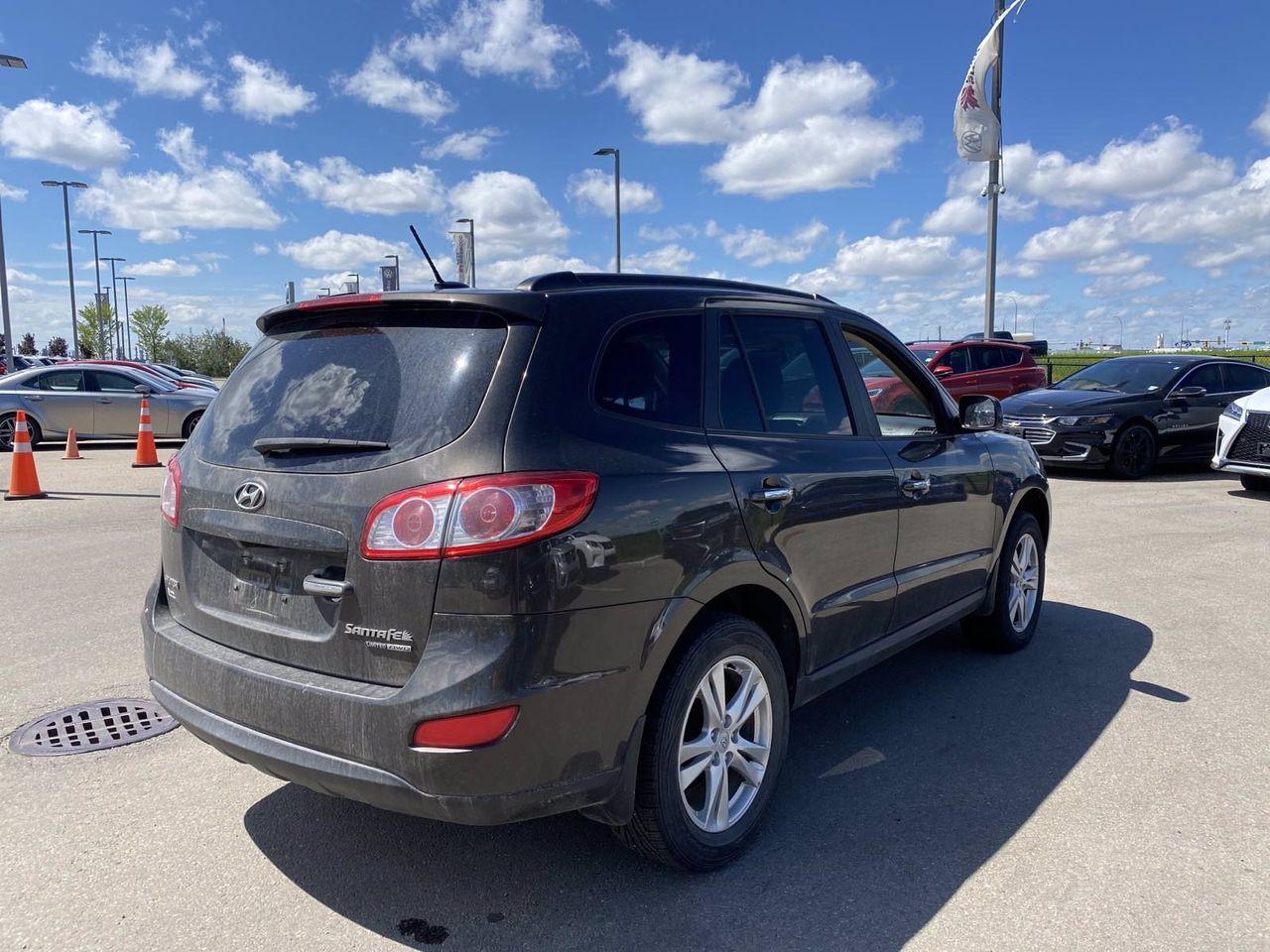 2011 Hyundai Santa Fe SE-4
