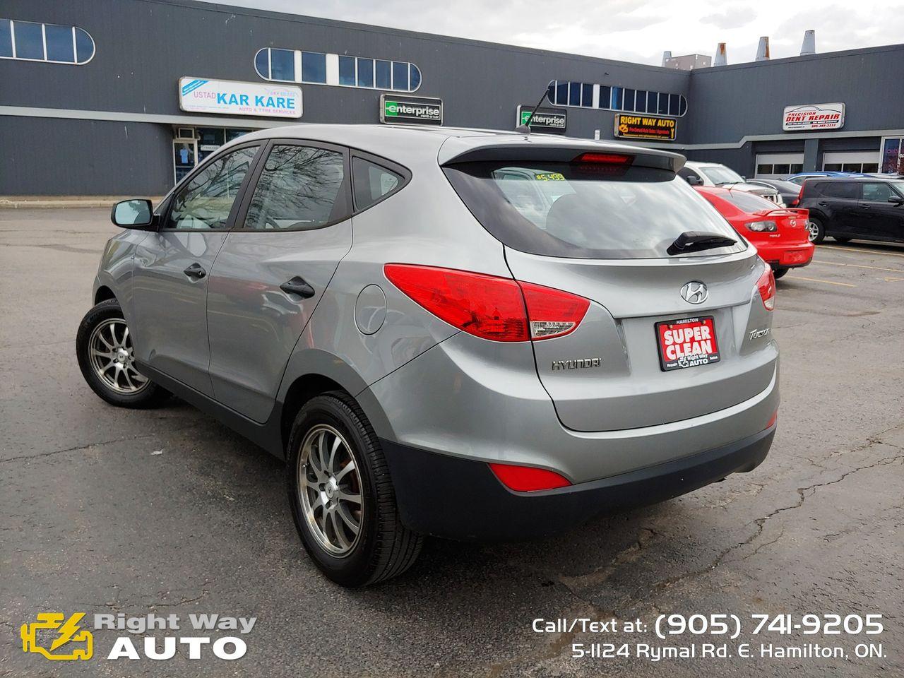 2011 Hyundai Tucson GL-4