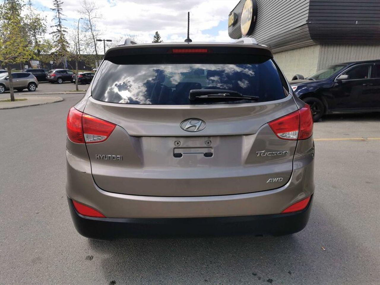 2011 Hyundai Tucson GLS-3